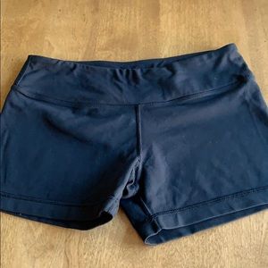 Lulu lemon booty shorts